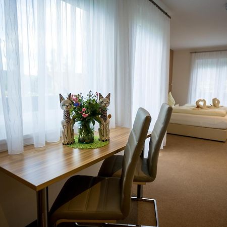 Gaestehaus Krappinger/Pizzeria Mamma Mia Ossiach Kültér fotó
